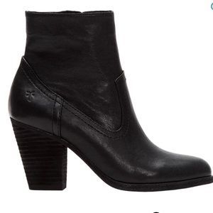 FRYE Essa Boot in Black